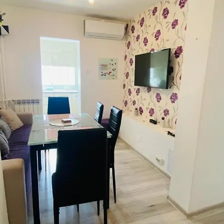 Sunrise Apartament *